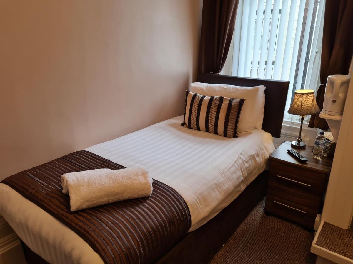 The Penkelie Otel Southport Dış mekan fotoğraf