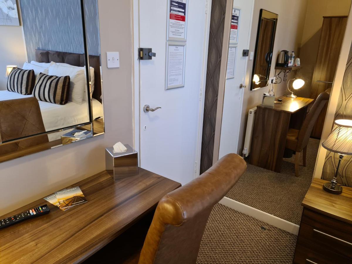 The Penkelie Otel Southport Dış mekan fotoğraf